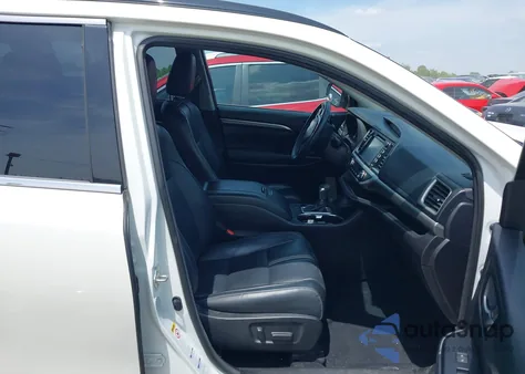 2018 Toyota Highlander Se from USA, damaged, VIN 5TDJZRFH2JS547586